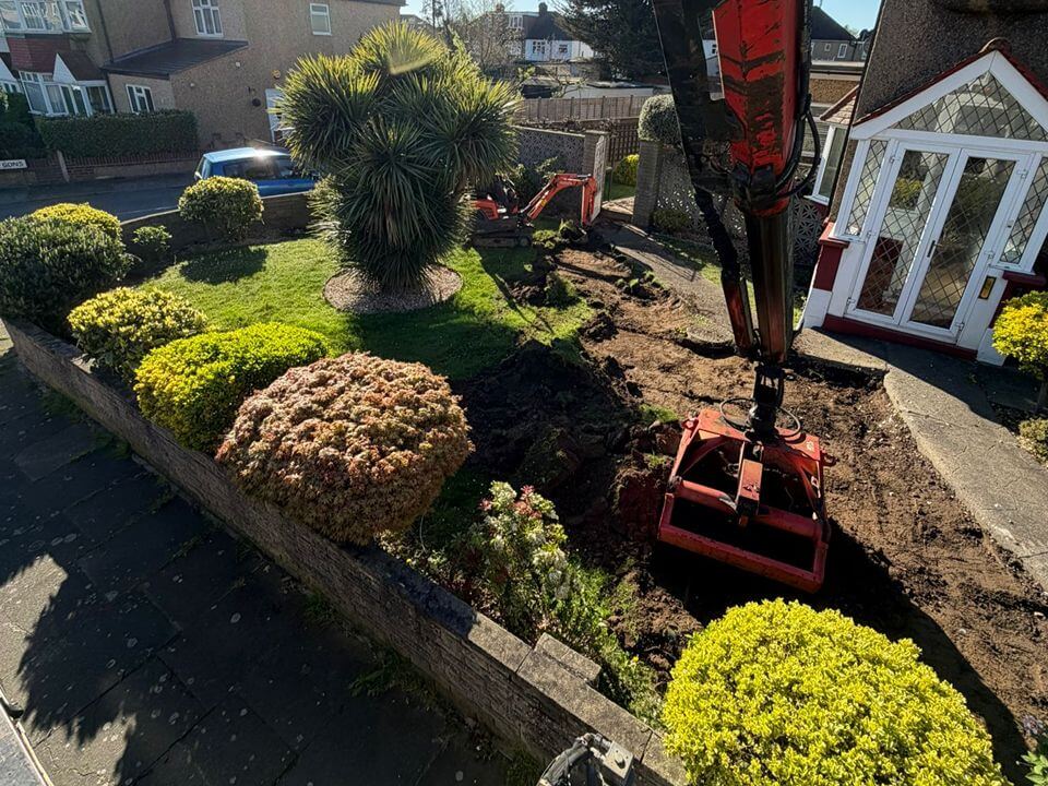 Another silver haze and charcoal border front garden (2)
